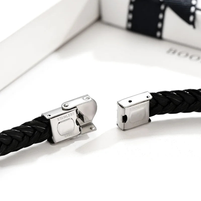 Medical Emergency Bracelet Warning Slogan Disease Care Special Stainless Steel Leather Strap Flexible and Non Destructive