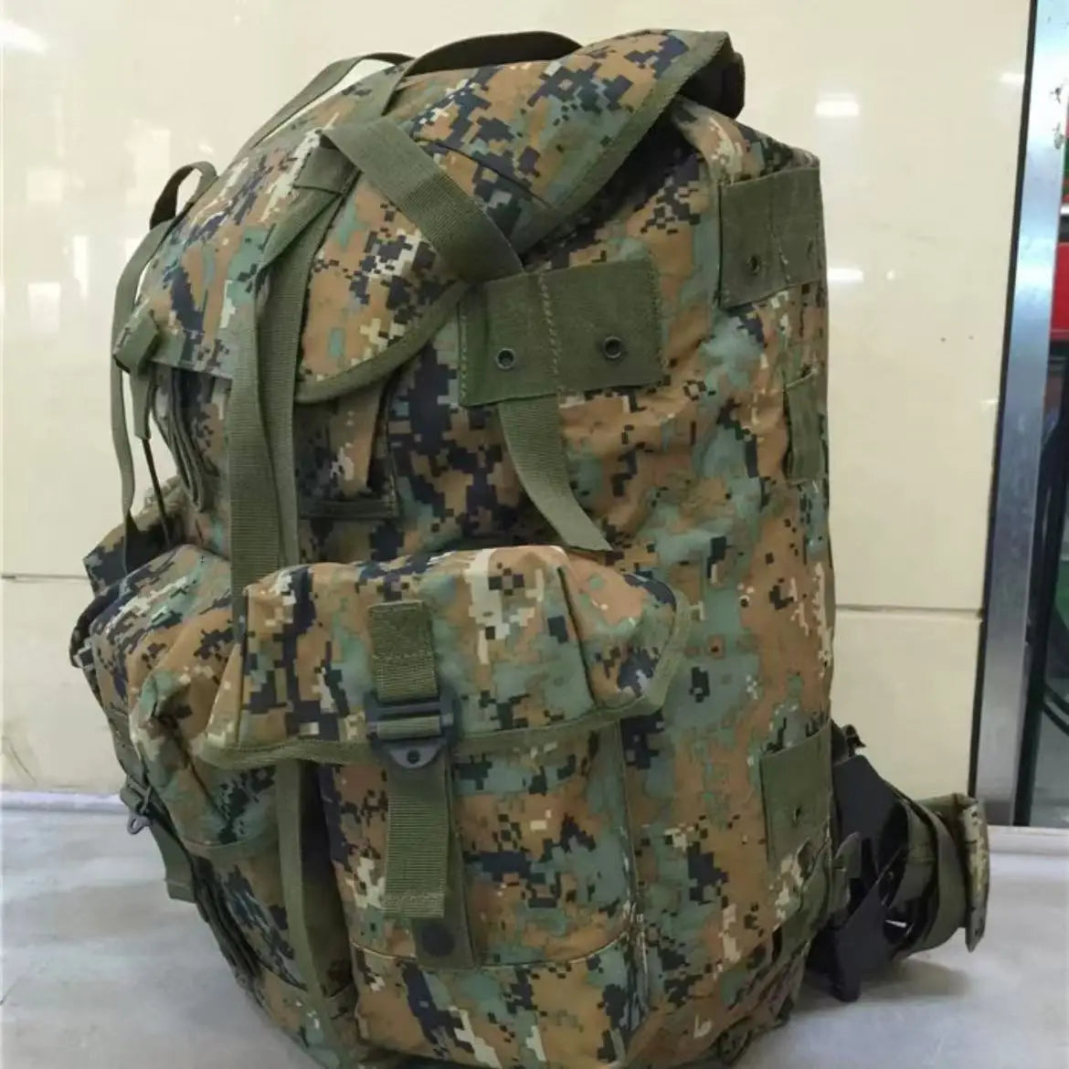 Hiking Backpack Breathability Lightweight High Capacity Waterproof Backpack