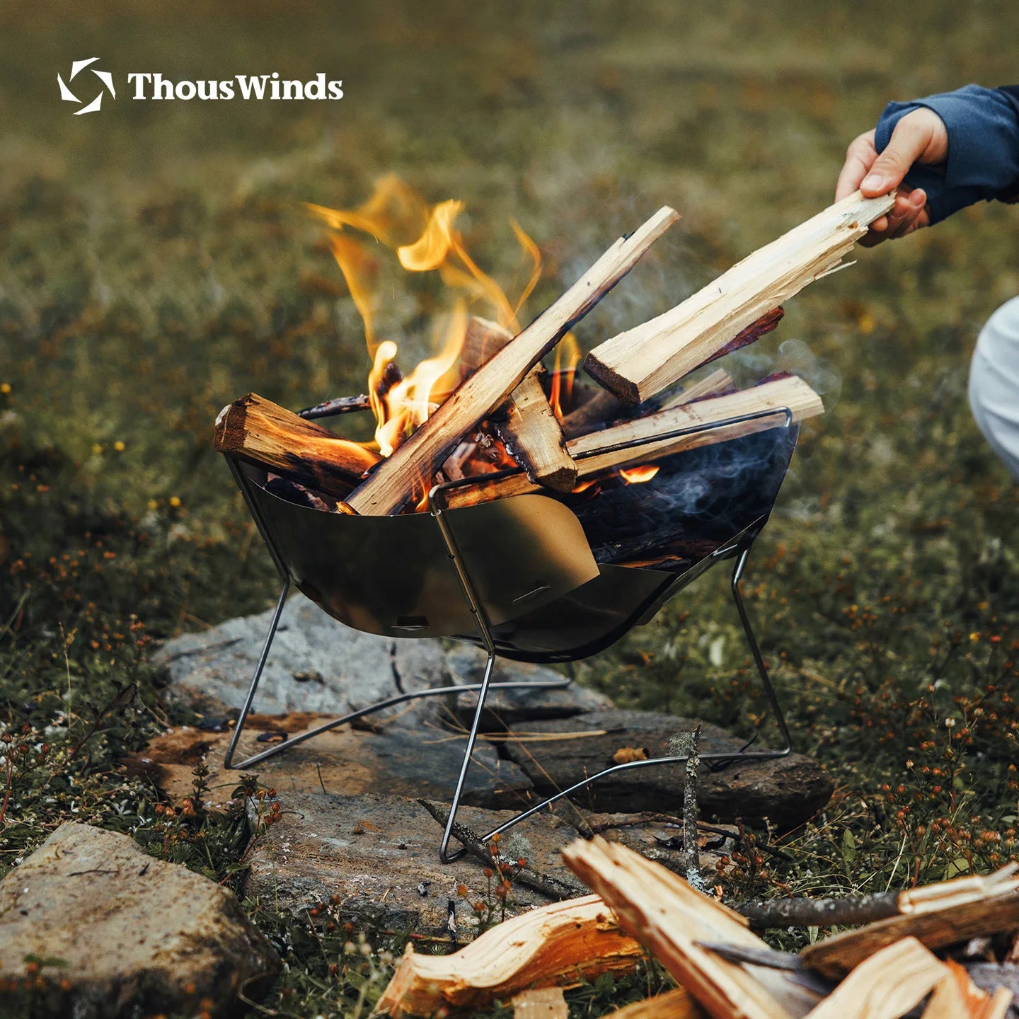 ThousWinds Hanablaze Ultralight Outdoor Foldable Stove Camping Quick-install Wood Stove Fire Pit for Trekking Heating Cooking