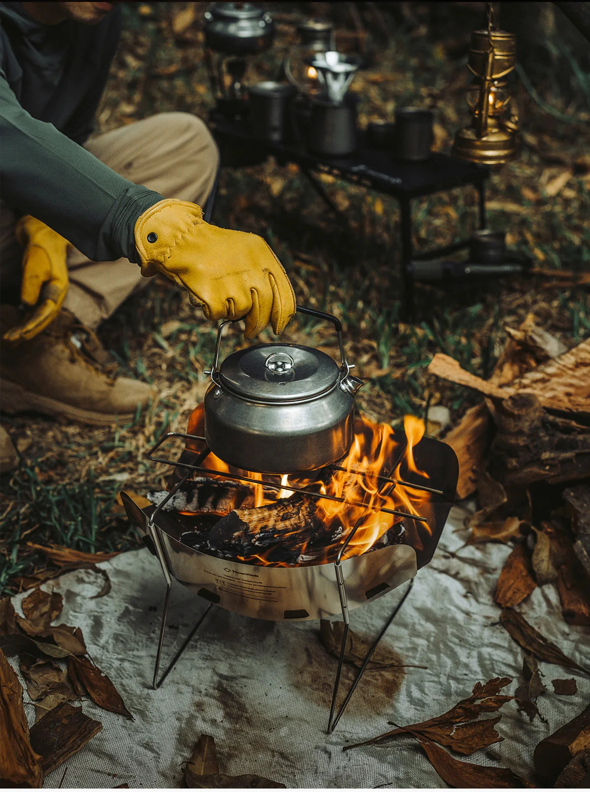 ThousWinds Hanablaze Ultralight Outdoor Foldable Stove Camping Quick-install Wood Stove Fire Pit for Trekking Heating Cooking