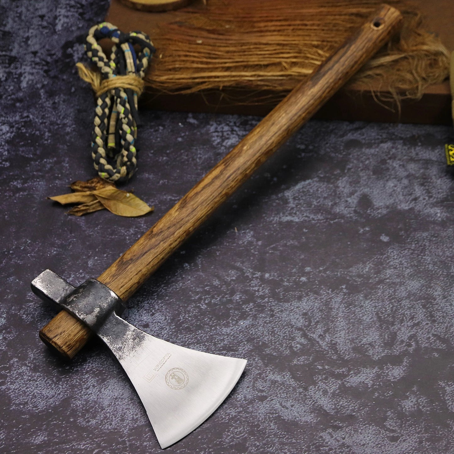 BA-KOR&WPKOPYA manufactures multi-purpose outdoor jungle survival axes, removable high-carbon steel logging axes