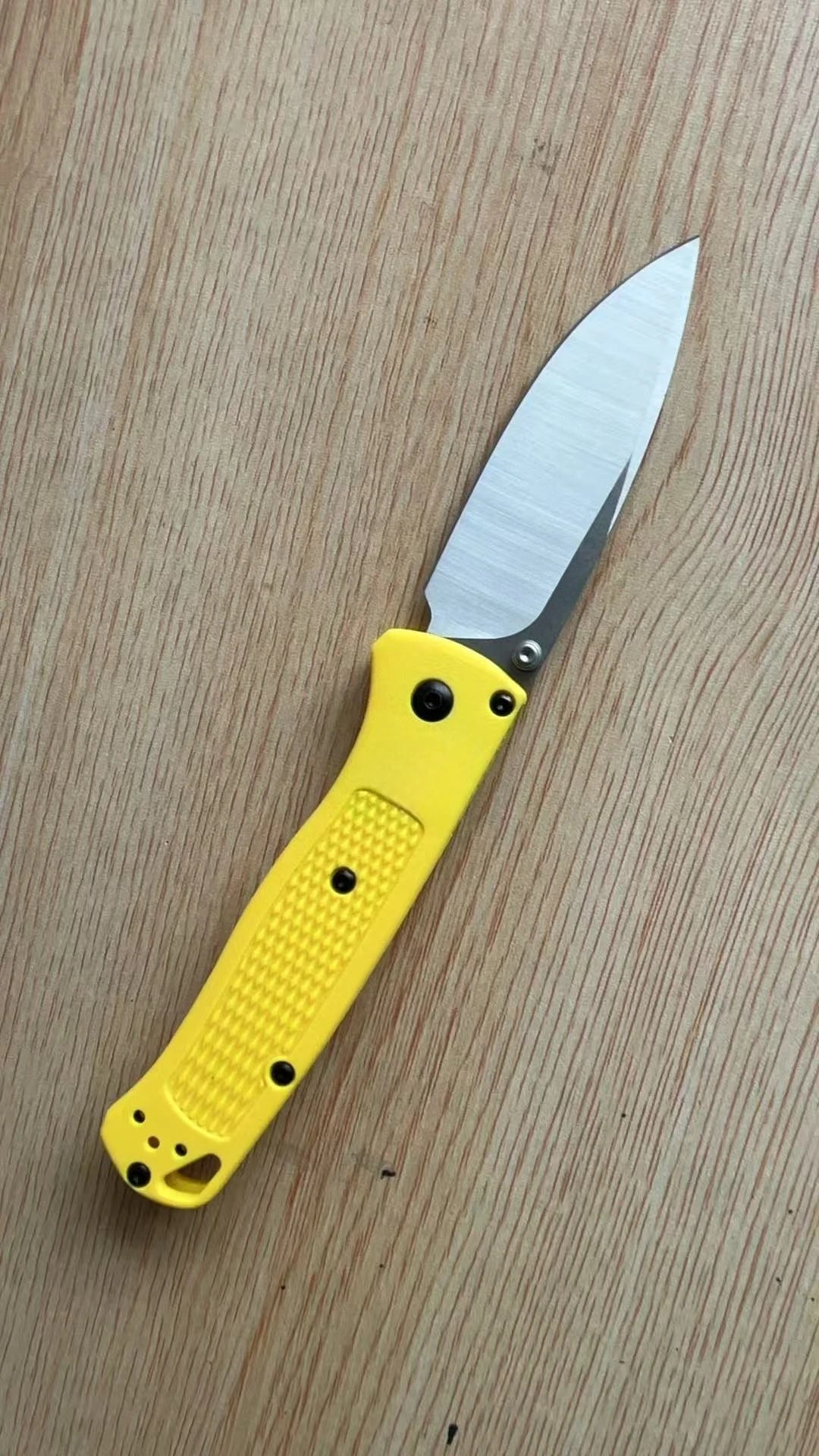 BM  Bugout EDC Folding Pocket Knife Black/ White Blade Survival Tactical Knife Outdoor Facas Jackknife Hand Tools Rescue