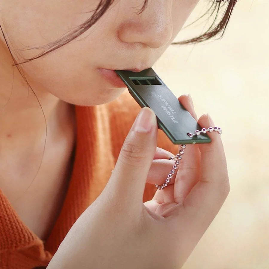 3PCS High Decibel Emergency Survival Whistle 3-Frequency Whistle Portable Keychain Camping Hiking Survival Whistle Outdoor Tools