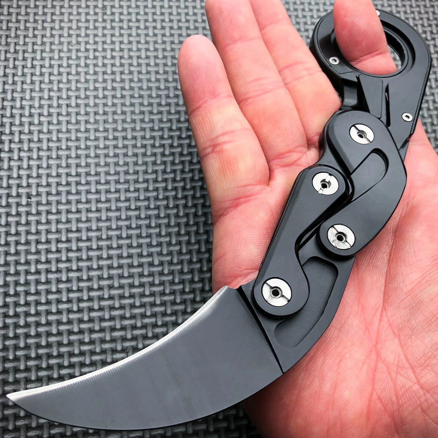All-steel Claw Mechanical Knives Tactical Multifunction Outdoor Self Defense EDC Tool Gadget Gift for Men, Black/Silver