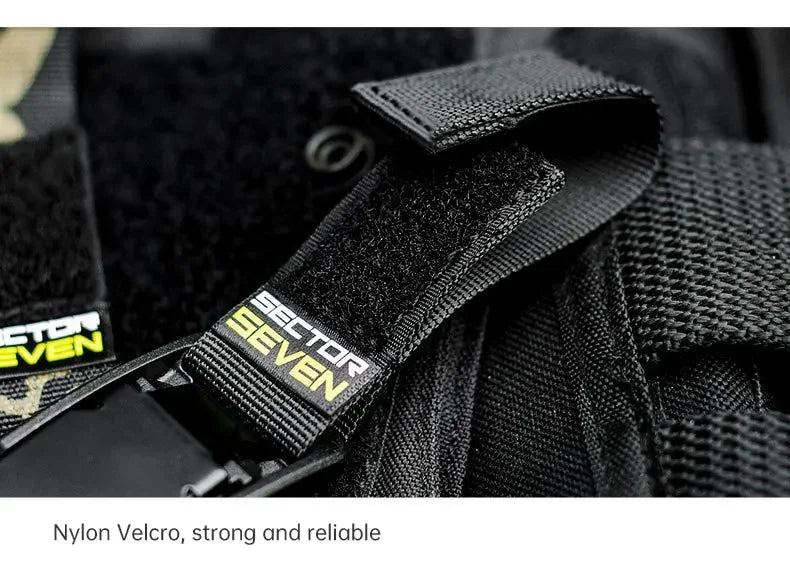 Tactical Multipurpose Triangle Quick Detachment Buckle Belt Quick Hanging Single Hook Survival Keychain EDC Quick Release Buckle