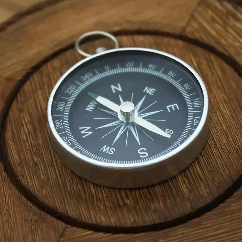 Pocket-sized Compass, Portable Survival Movement Navigation Compass with Key Ring, Suitable for Outdoor Camping and Hiking