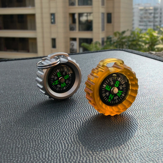 EDC PEI Titanium Alloy Compass Directional Identity Pendant Portable Emergency Navigation Travel Kits Outdoor Accessories Tools