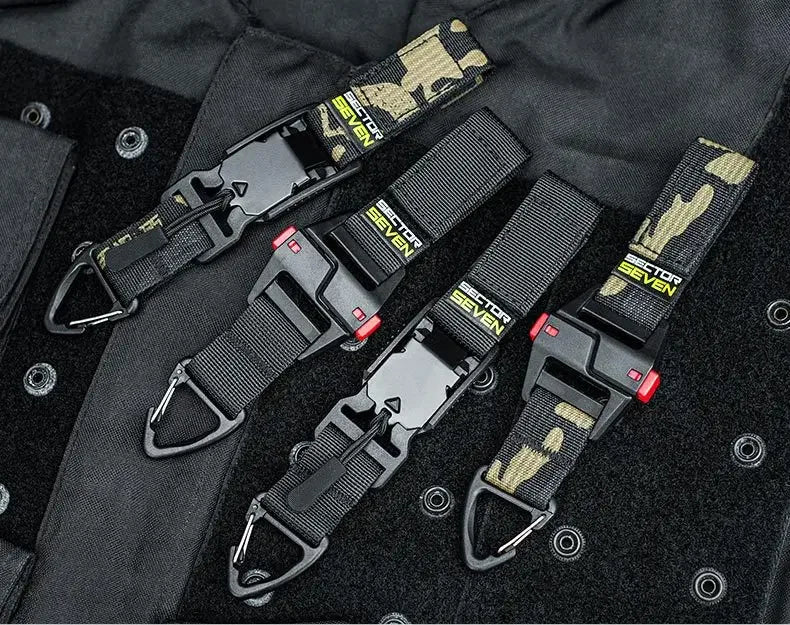 Tactical Multipurpose Triangle Quick Detachment Buckle Belt Quick Hanging Single Hook Survival Keychain EDC Quick Release Buckle