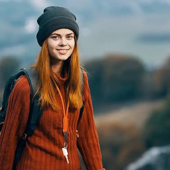 Outdoor Paracord Necklace, Camping Paracord Woven Phone Strap with Carabiner Keychain for Survival